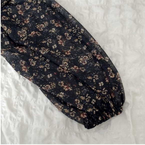 Floral Long Sleeve Dress - Picture 5 of 5